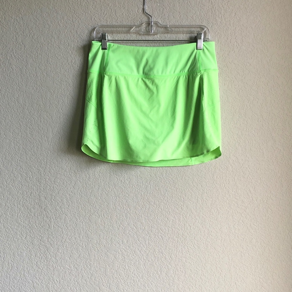 Athleta Run With It Skort Skirt Neon Green Medium Lined 566723